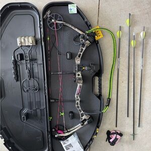 Camouflage Compound Bow Set with Arrows